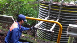 高草山のコルゲート水槽点検1