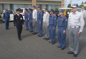 分署長による服装の点検