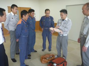 乳児に対する胸骨圧迫