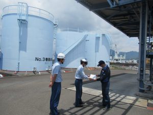 焼津港石油基地（タンクヤード）