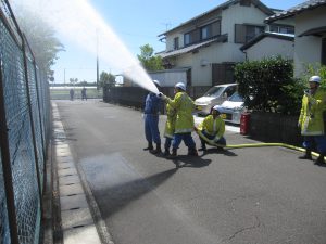 管鎗による放水