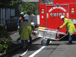 車両から車両への中継送水