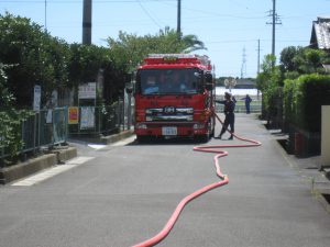 タンク車の積載水より送水